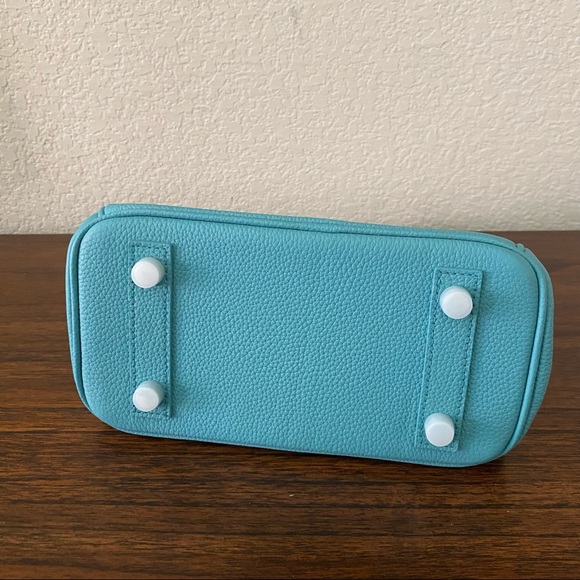 Turquoise Mini 20 Pebble Leather Lock Key Belted Satchel Bag Crossbody S14/B1 - Picture 4 of 13